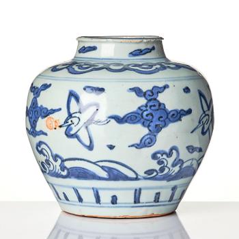 A blue and white 'crane' jar, Ming dynasty, 16th century.