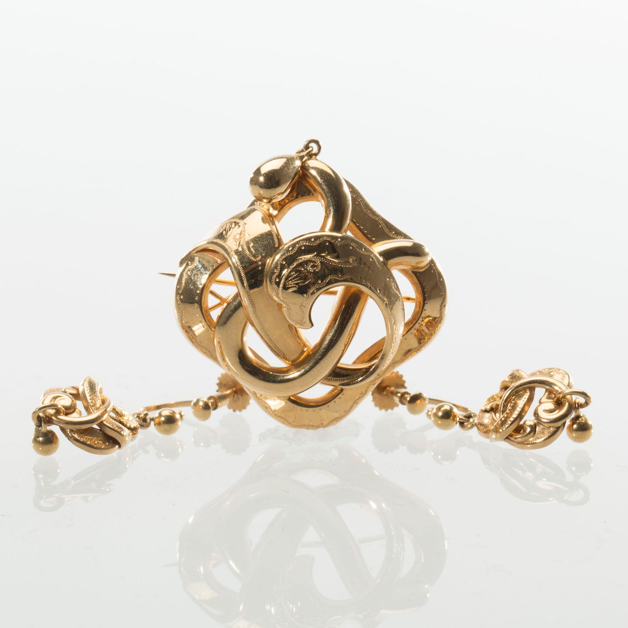 ÖRHÄNGEN SAMT BROSCH, 18 k guld, G. Dahlgren, Malmö, 1954. Totalvikt ca 7,4 g.