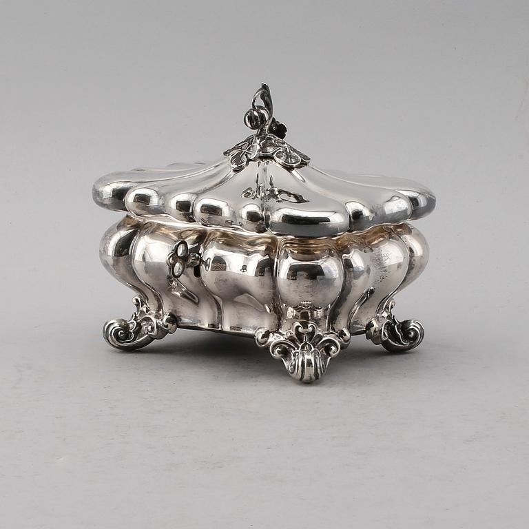 SOCKERSKRIN, silver, AG Dufwa, Stockholm 1911. Vikt ca 528 gram.