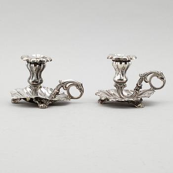 NATTLJUSSTAKAR, 1 par, silver, Gustaf Dahlgren,1857. Vikt ca 209 gram.