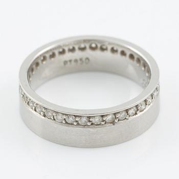 Ring, platinum with smaller brilliant-cut diamonds.