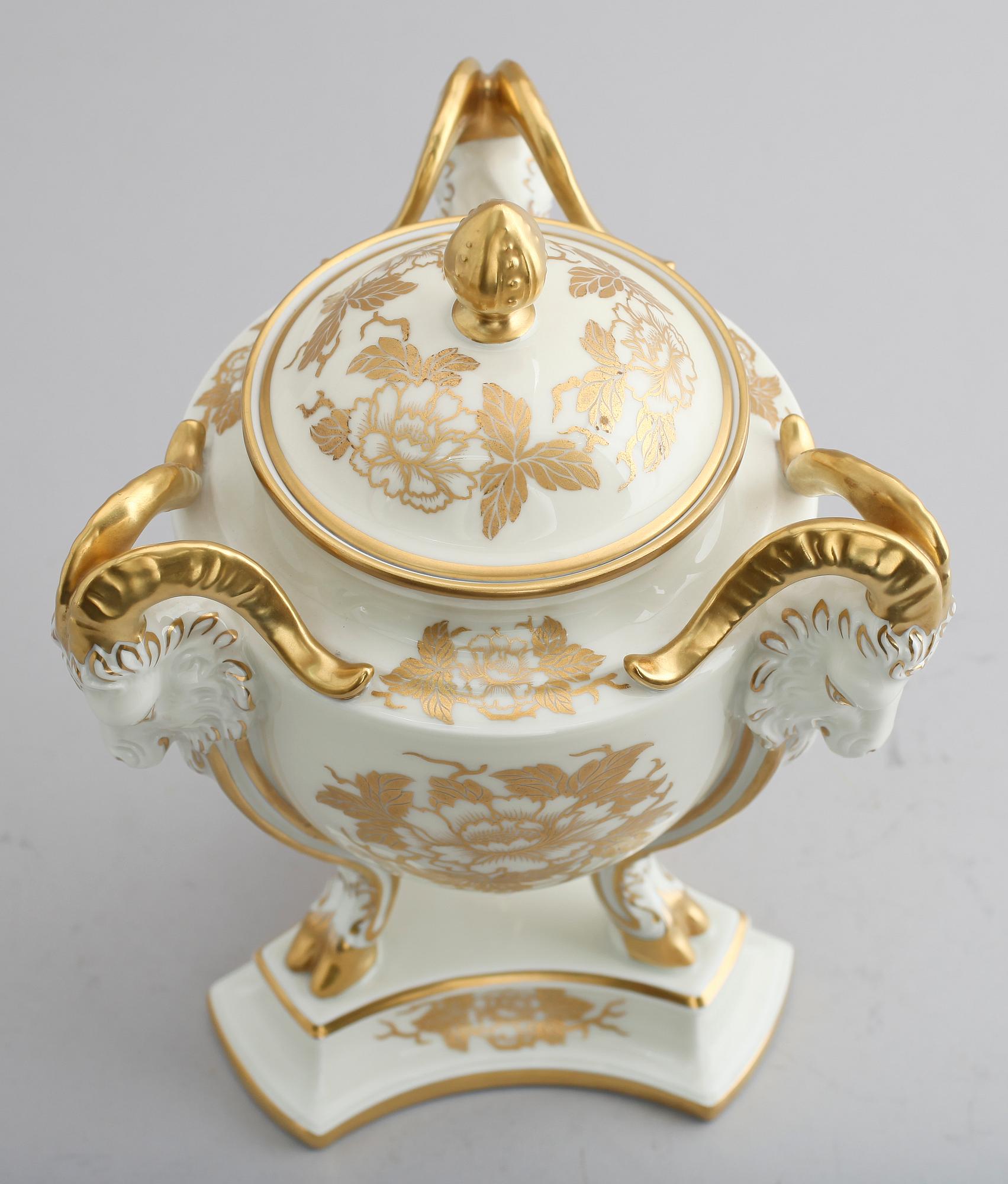 LOCKURNA, porslin, Rosenthal, 1900-talets mitt.