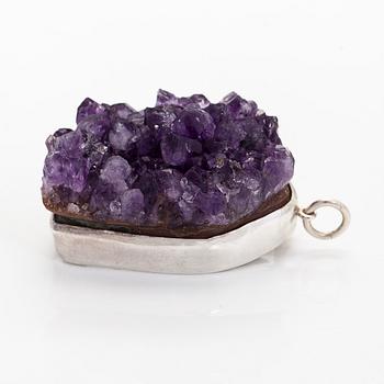 Helge Narsakka, pendant / brooch, amethyst crystal, silver, Kaunis Koru 1962.