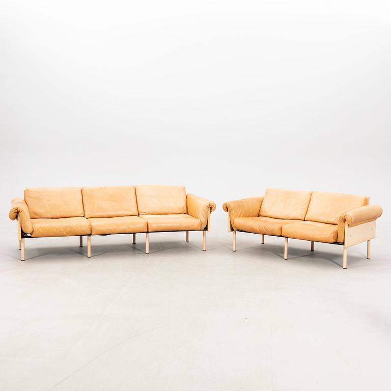 Yrjö Kukkapuro, two-piece sofa set "Ateljee" for HAIMI, late 20th century.