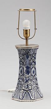 BORDSLAMPA/VAS, fajans, Delft, 1700-tal.