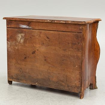 A late Baroque chest of drawers, mid-18th Century.