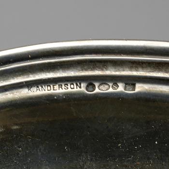 BRICKA, silver, svensk importstämpel, K. Anderson, Stockholm 1917. Vikt ca 1070 gram.