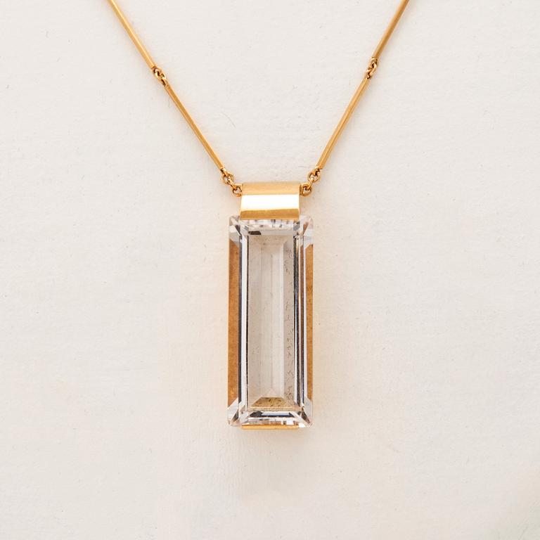 Ateljé Stigbert halsband 18K guld och trappslipad bergskristall 1943.
