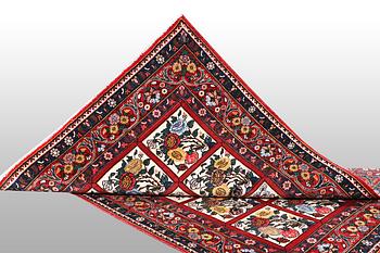 A carpet, Bakthiari, ca 190 x 140 cm.