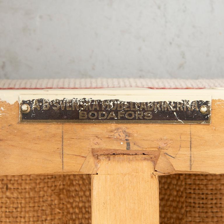 Bänk, gustaviansk stil, AB Svenska Möbelfabrikerna, Bodafors, 1900-talets andra hälft.