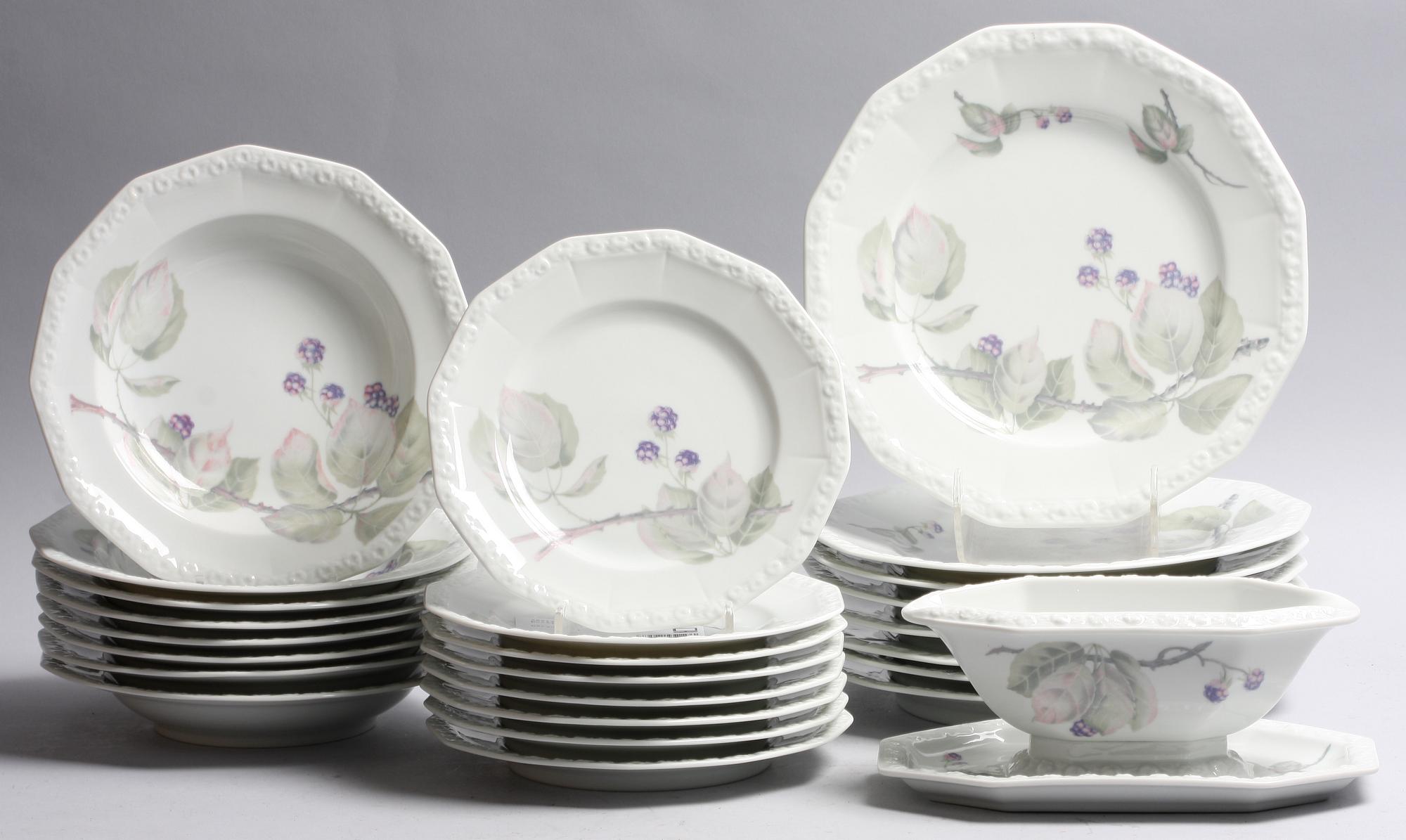SERVISDELAR, 30 delar, porslin, Rosenthal, "Maria".