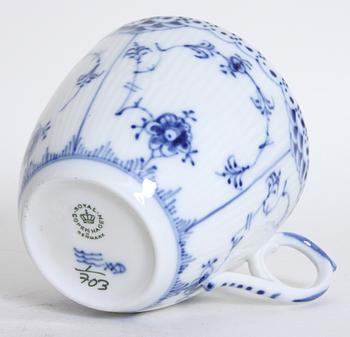 KAFFE- samt TESERVISDELAR, 18 st, Musselmalet", Kongl Dansk.