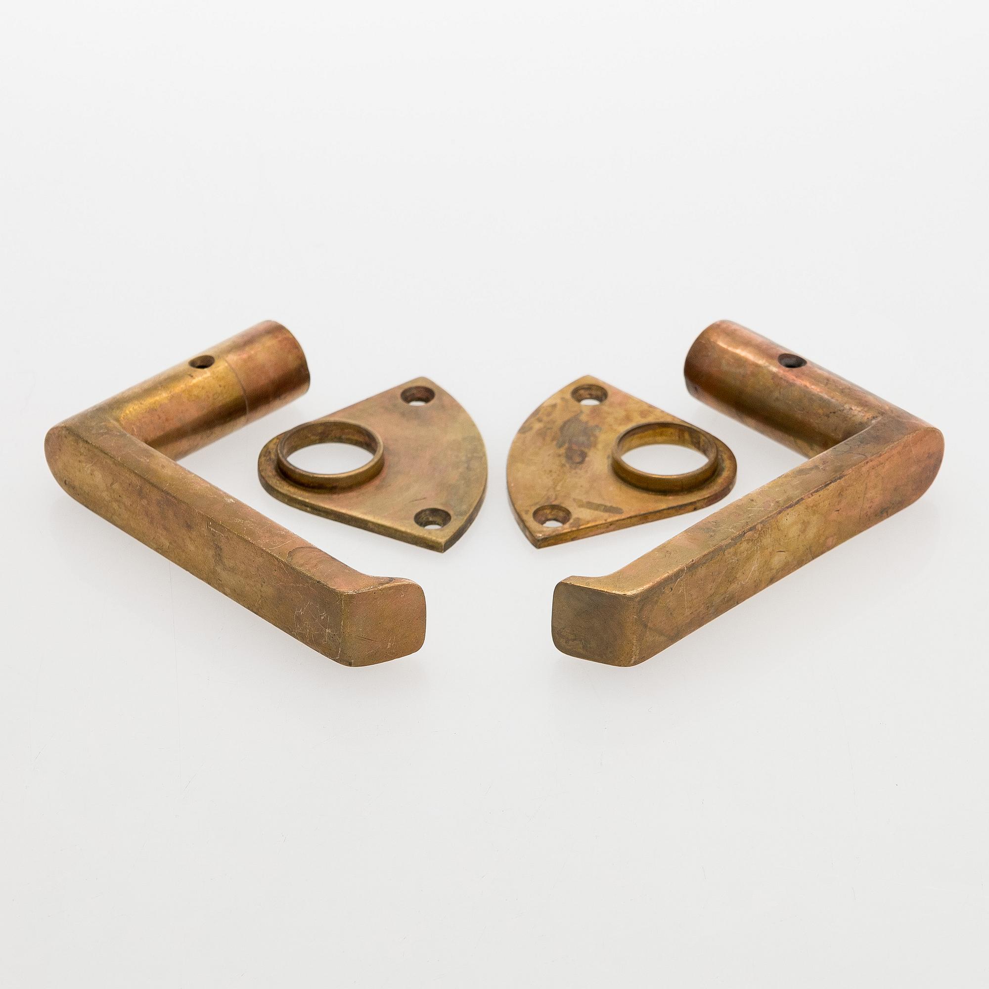 Dörrhandtag, 6 par, modell 75, tillverkare Mariefors Bruk. Modellen formgiven 1952.