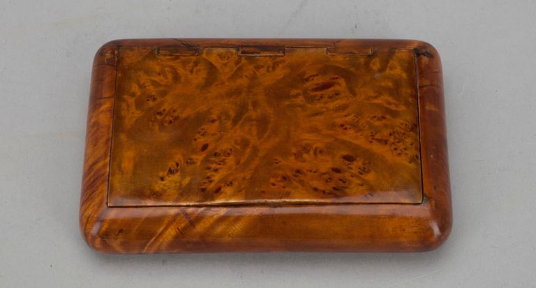 CIGARETTETUI, masurbjörk, Ryssland 1900-tal.