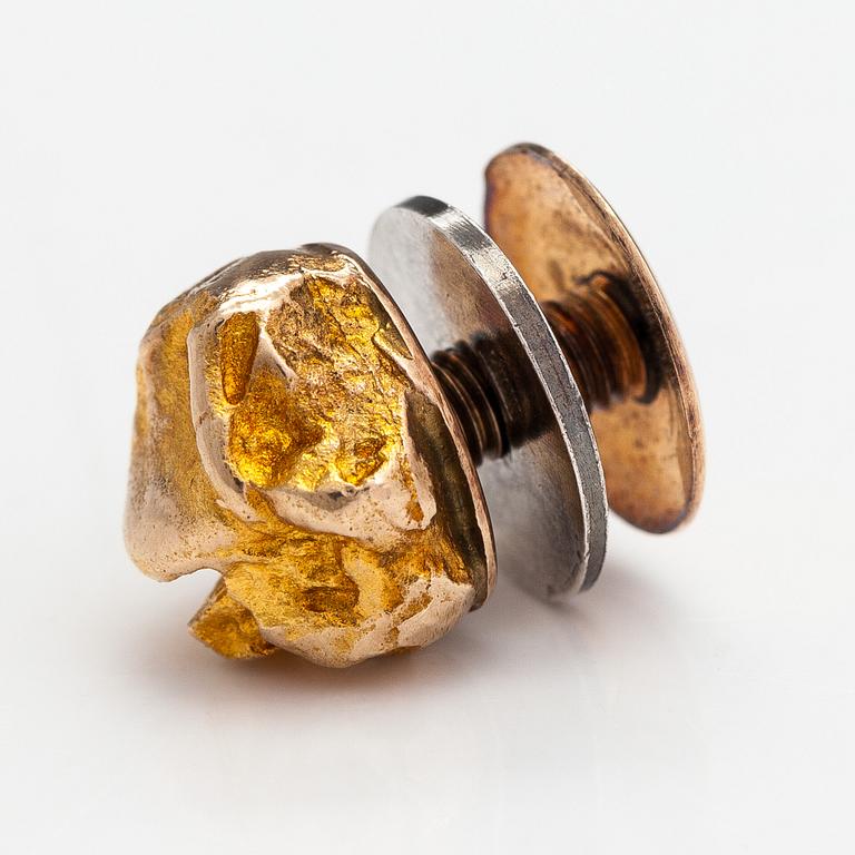 Björn Weckström, a pair of 14K gold and silver 'Nugget' shirt studs. Pekka Anttila, Kruunu Koru 1967.