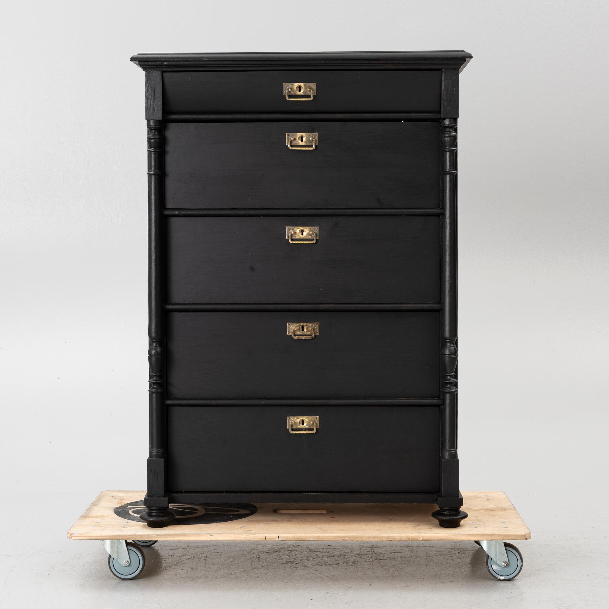 Chest of drawers, circa 1900.