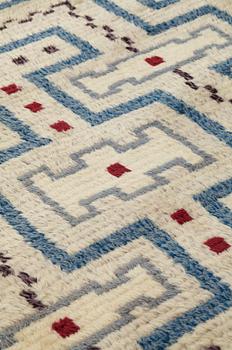Sigvard Bernadotte, A CARPET, knotted pile, ca 210,5 x 153,5 cm, signed SB.