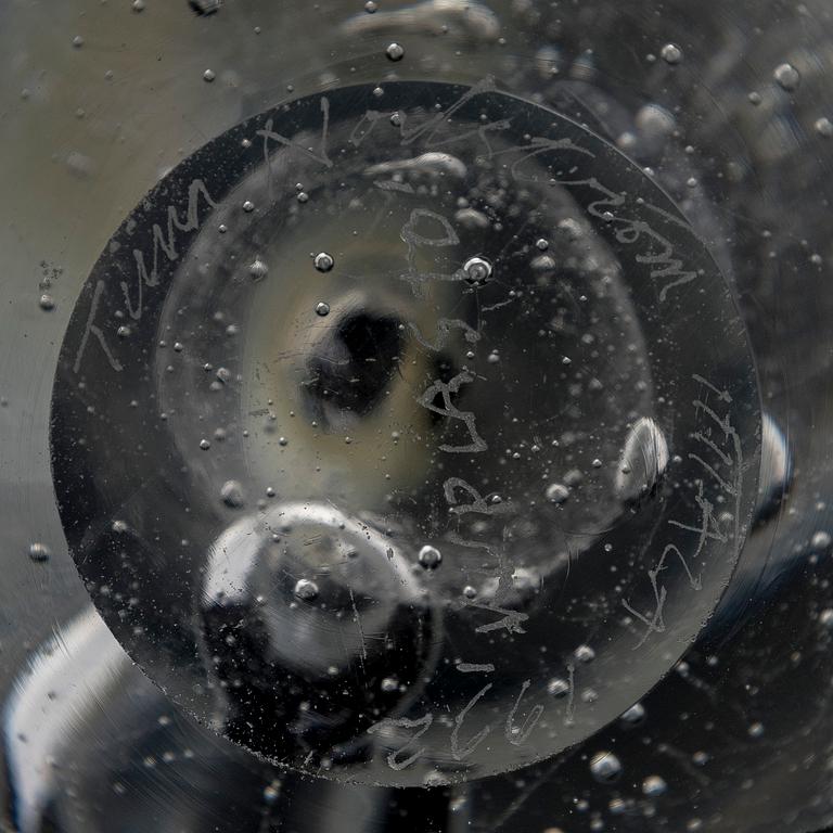 Tiina Nordström, konstglas, signerad Tiina Nordström, Iittala 1992.