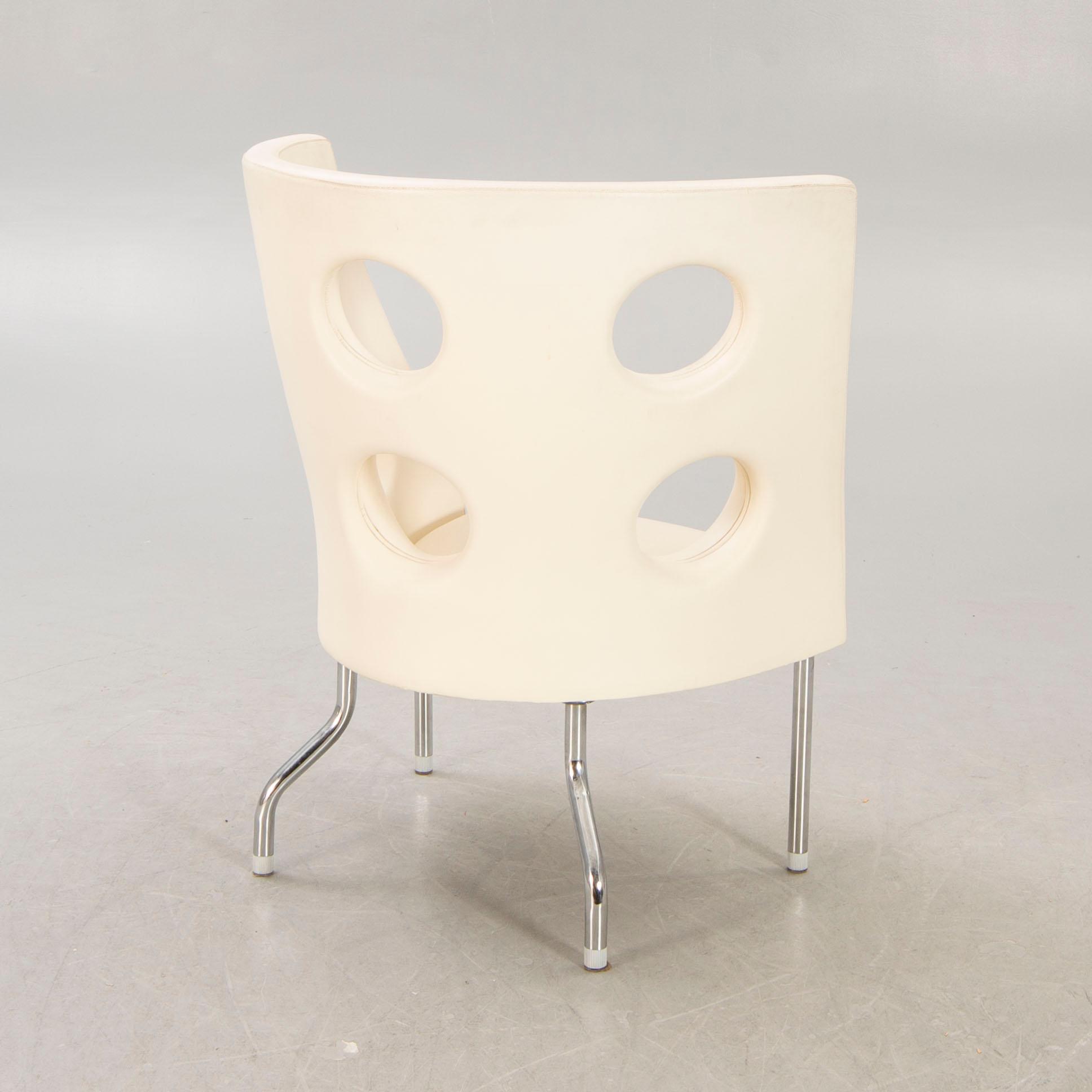 Paolo Rizzatto, A "Monoflexus" chrome and leather easy chair for Alias  later part of the 20th century.