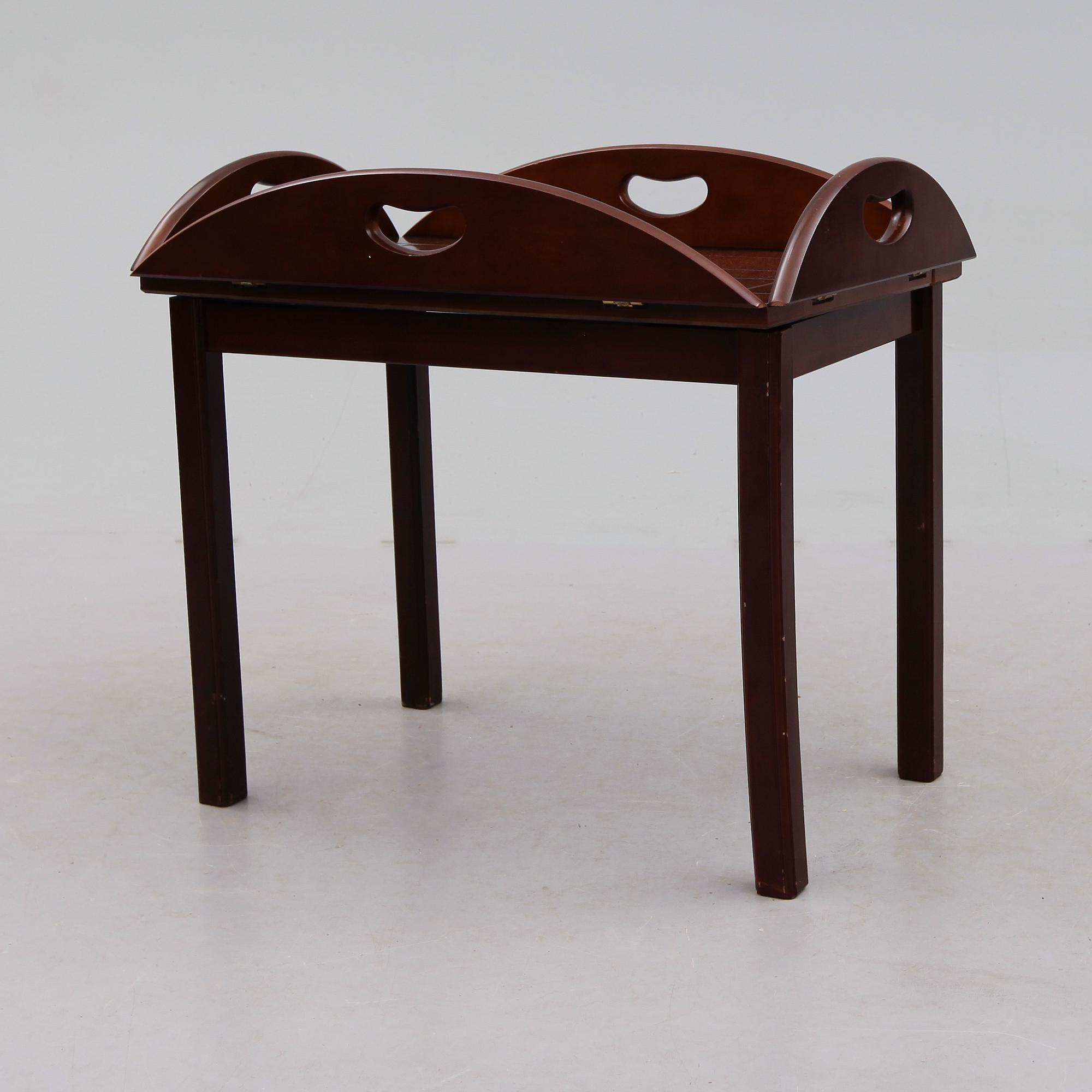 BORD, sk Butlers Tray, 1900-talets andra hälft.