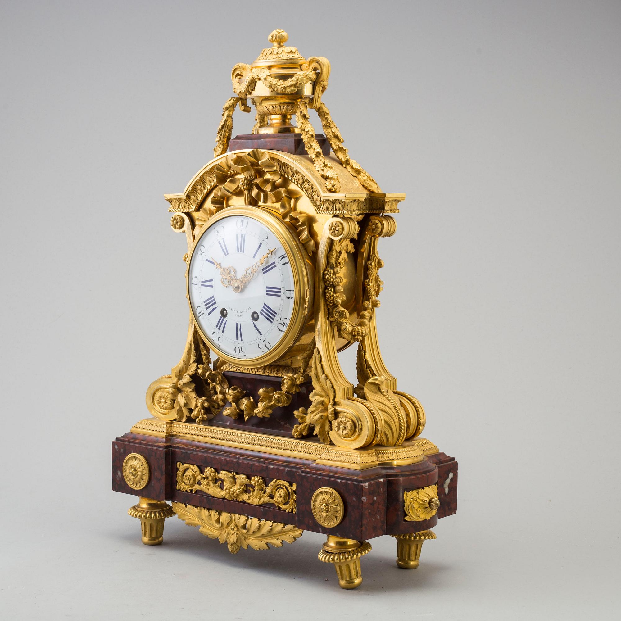 BORDSPENDYL, franskt, empirestil, 1800-talets slut, marmor och förgylld brons.