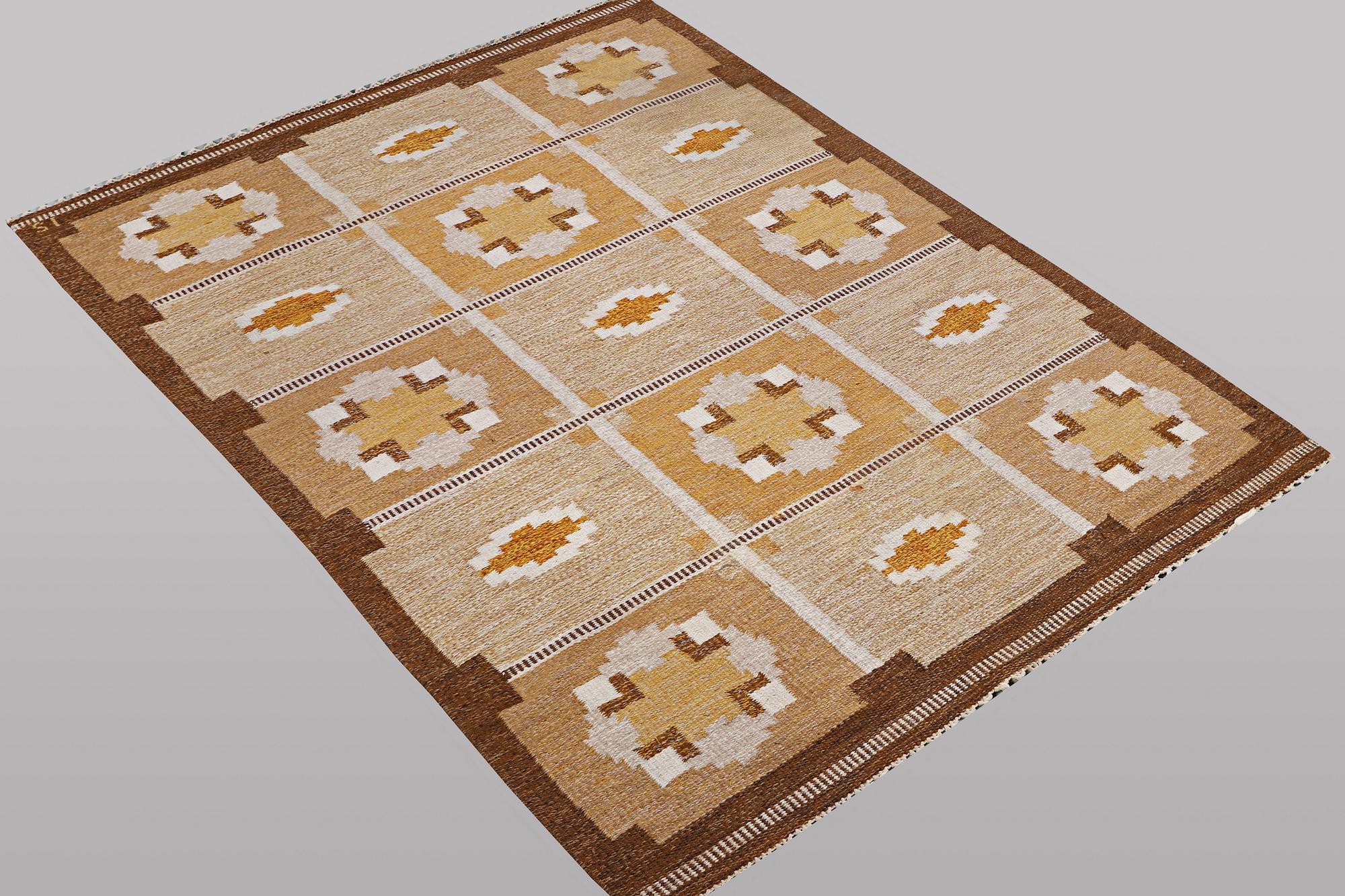 Ingegerd silow, a flat weave carpet, signed IS, ca 228 x 167 cm.