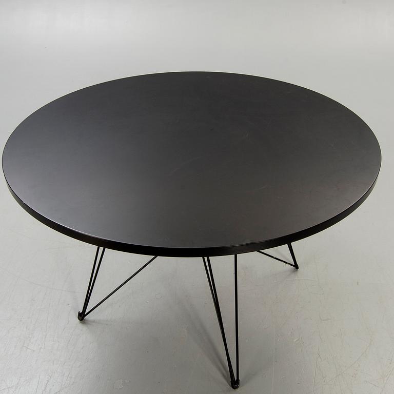 Andreis & Hiroko van Onck, table, "Tavolo Xz3" for Magis.