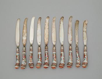 Bestick, 28 stycken, med porslinskaft. Qingdynastin, Qianlong (1736-95).