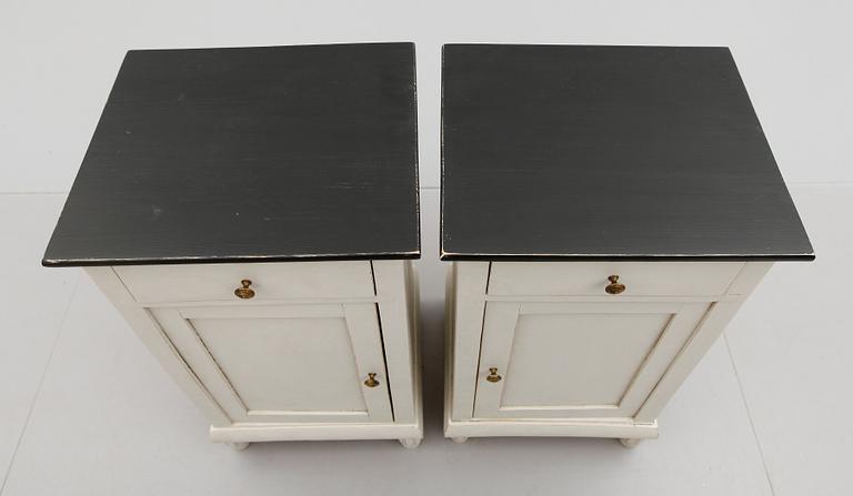 POTTSKÅP, 1 par, 1900-talets första hälft.