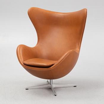 Arne Jacobsen, an "The egg"/model 3316 armchair, Fritz Hansen, Denmark.