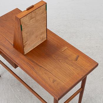 Kurt Østervig, tillskrivet, skrivbord/toilettebord, 1950/60-tal.