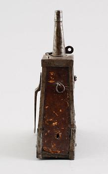 KRUTHORN, stål och läder, 1600-/1700-tal.