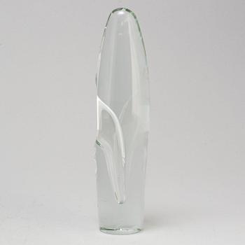 WIKTOR BERNDT, a glass vase from Flygsfors, 1959.