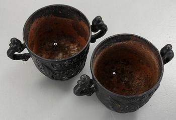 URNOR, ett par, gjutjärn, Stavsjö, 1900-tal.