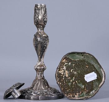 LJUSSTAKAR, ett par, silver, 1860.