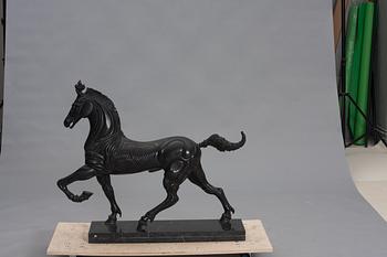 Ludovico de Luigi, Horse.