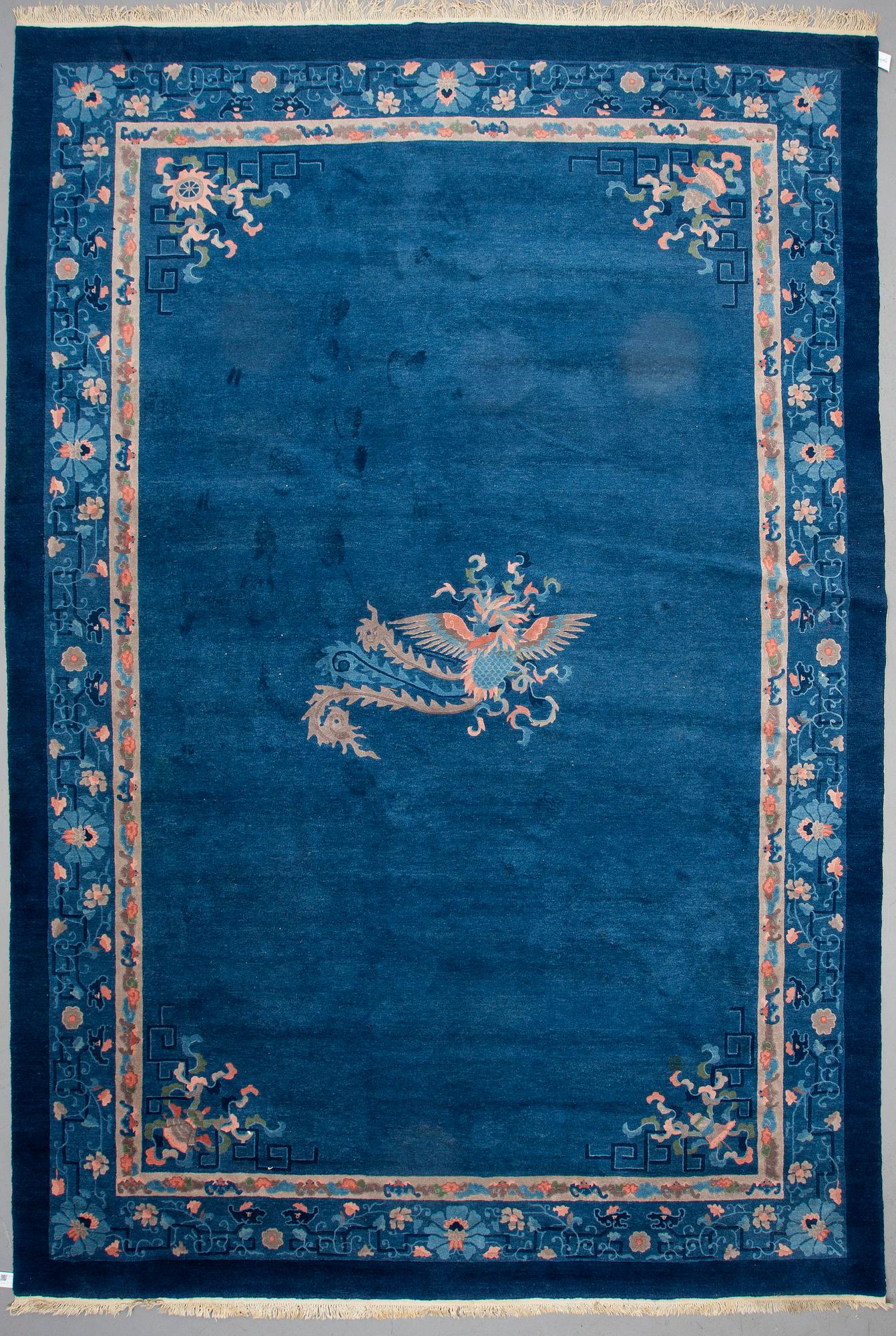 MATTA, old Kina, ca 451,5-452,5 x 311-313,5 cm (samt kortsidorna med ca 2,5 cm slätväv).