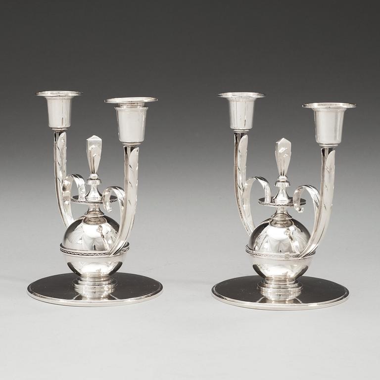 ERIK FLEMING, kandelabrar, ett par, Atelier Borgila, Stockholm, 1930, sterling.