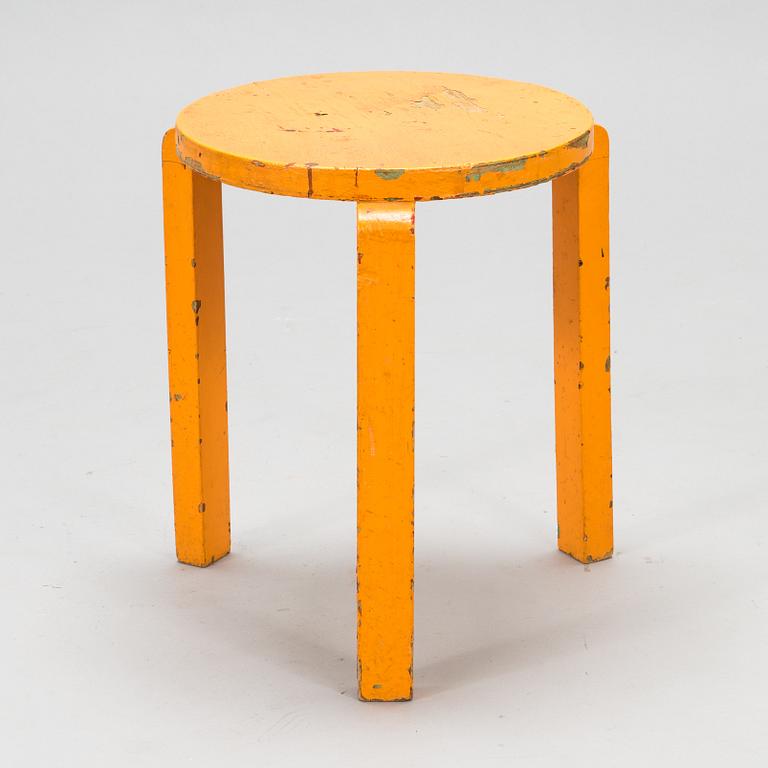 Otto Korhonen, jakkara, O.Y. Huonekalu- ja Rakennustyötehdas A.B. 1920-luvun loppu.