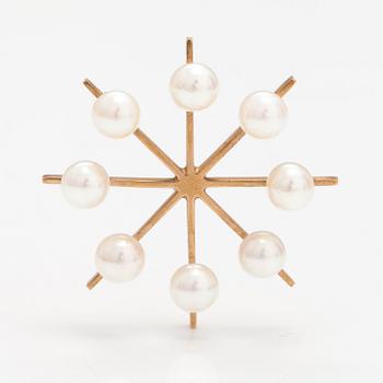 EERO RISLAKKI, A 14K gold pendant with cultured pearls. Westerback, Helsinki 1964.