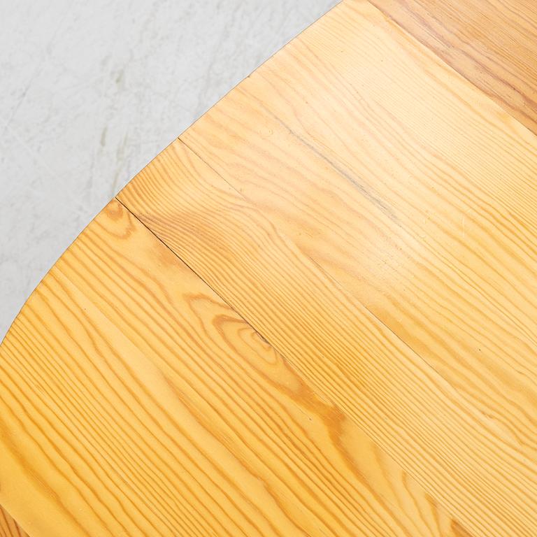 A coffee table, mid-20th century.