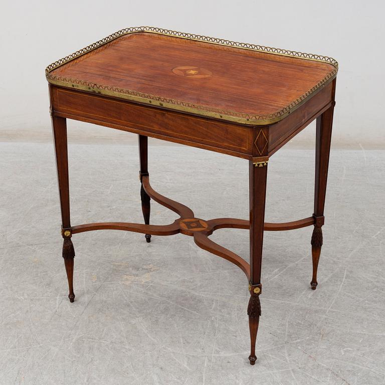 A Swedish late gustavian sewing table, ca 1800.