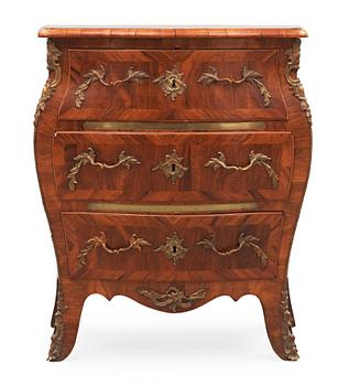 1465. A Swedish Rococo 18th century commode.