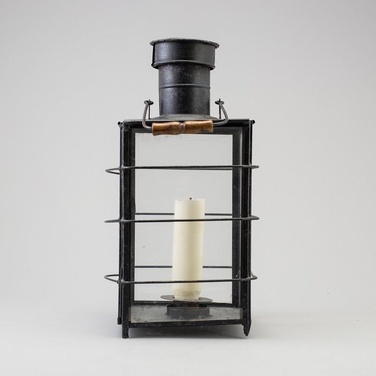 A TINPLATE LANTERN, first half of the 20th century.