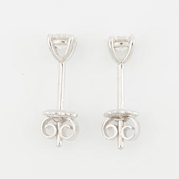 Örhängen 18K vitguld med briljantslipade diamanter.