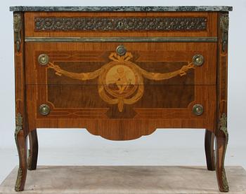 BYRÅ, gustaviansk stil, 1900-tal.