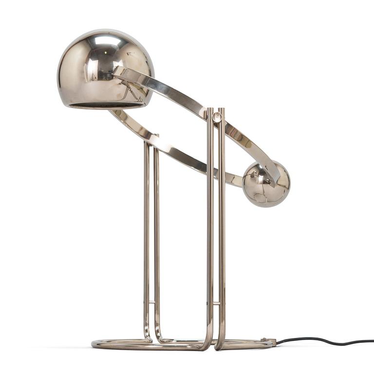 Pierre Soulié, a 1970s '10432' 'Lamp balancé' for Verre Lumière. France.