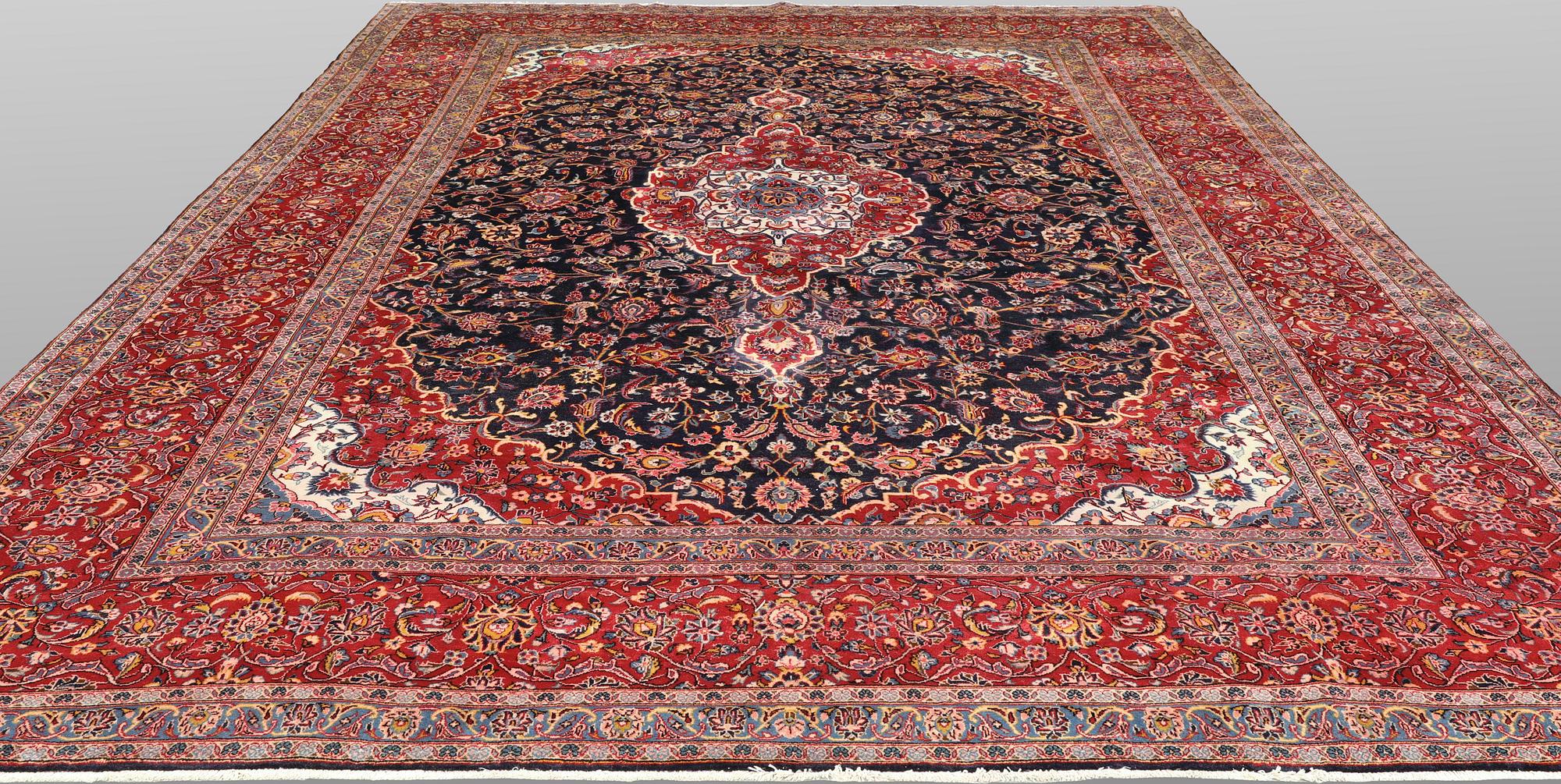 Matta, Keshan, ca 475 x 300 cm.