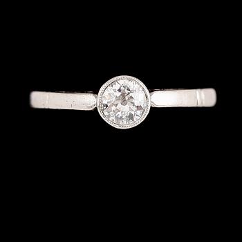 RING, 14 k vitguld, briljantslipad diamant ca 0.29 ct. Vikt ca 2 g.