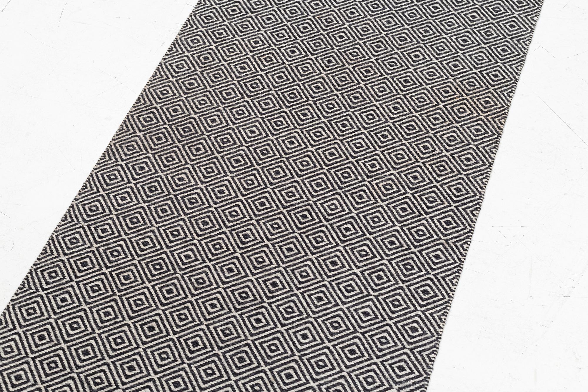 Gallerimatta, Kasthall, 240 x 70 cm.